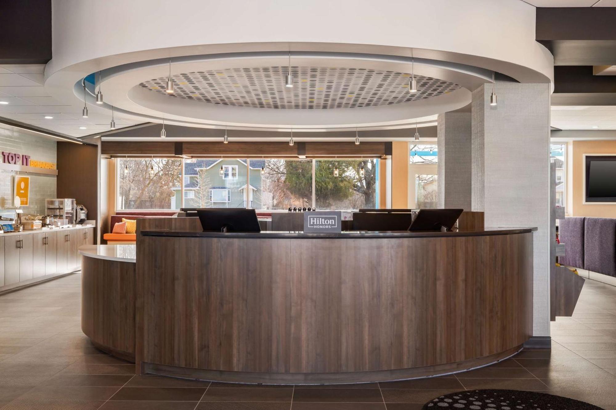 Hotel Tru By Hilton Oshkosh Exterior foto